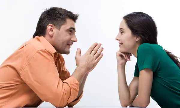 Lire la suite à propos de l’article Conseils pour femmes en couple : quelles sont les règles d’or à respecter dans une relation amoureuse